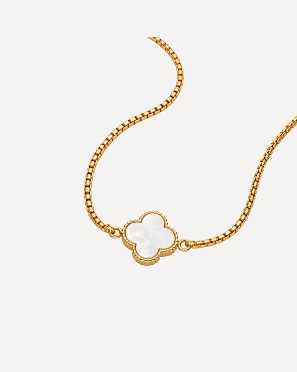 Sophia Clover Necklace with Mother of Pearl