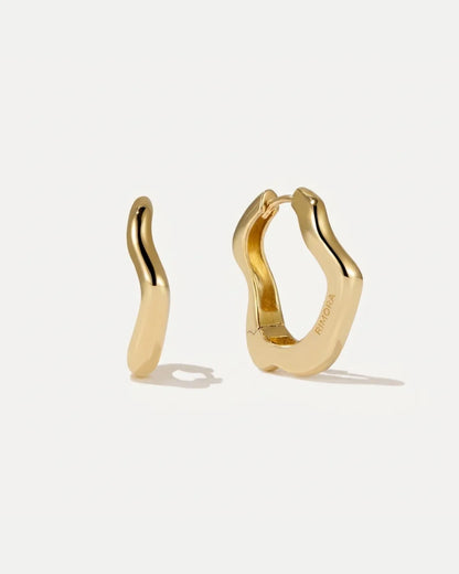 Elodie Wavy Hoop Earrings Modern