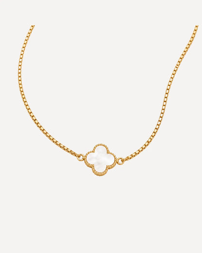 Sophia Clover Necklace with Mother of Pearl