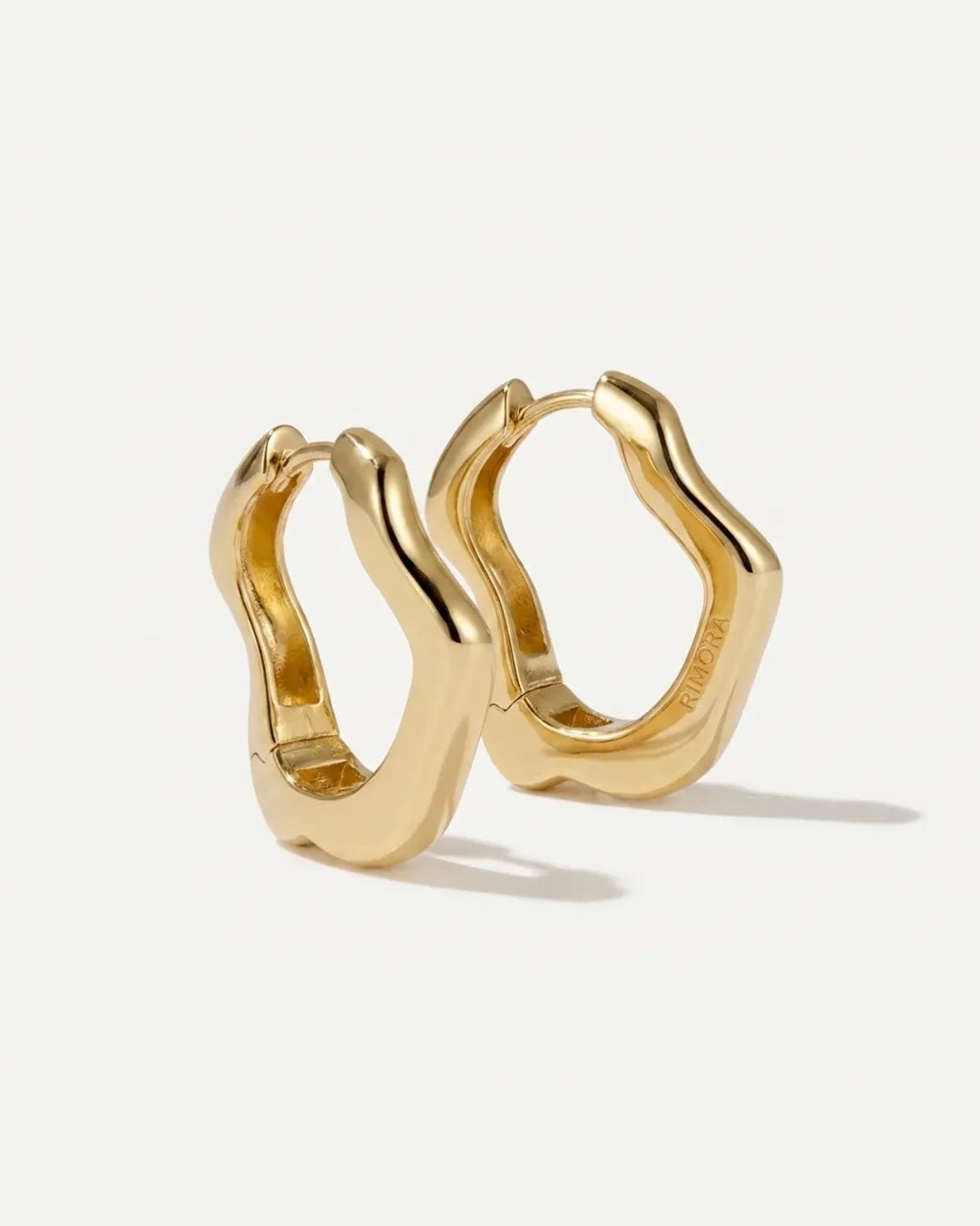 Elodie Wavy Hoop Earrings Modern