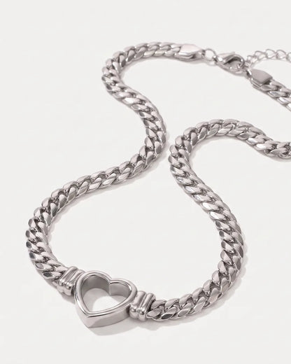 Valentina Heart Chain Necklace Amour