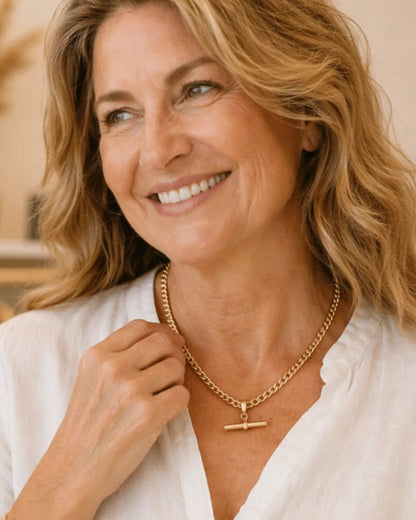 Harper Curb Chain Necklace with T-Bar Pendant