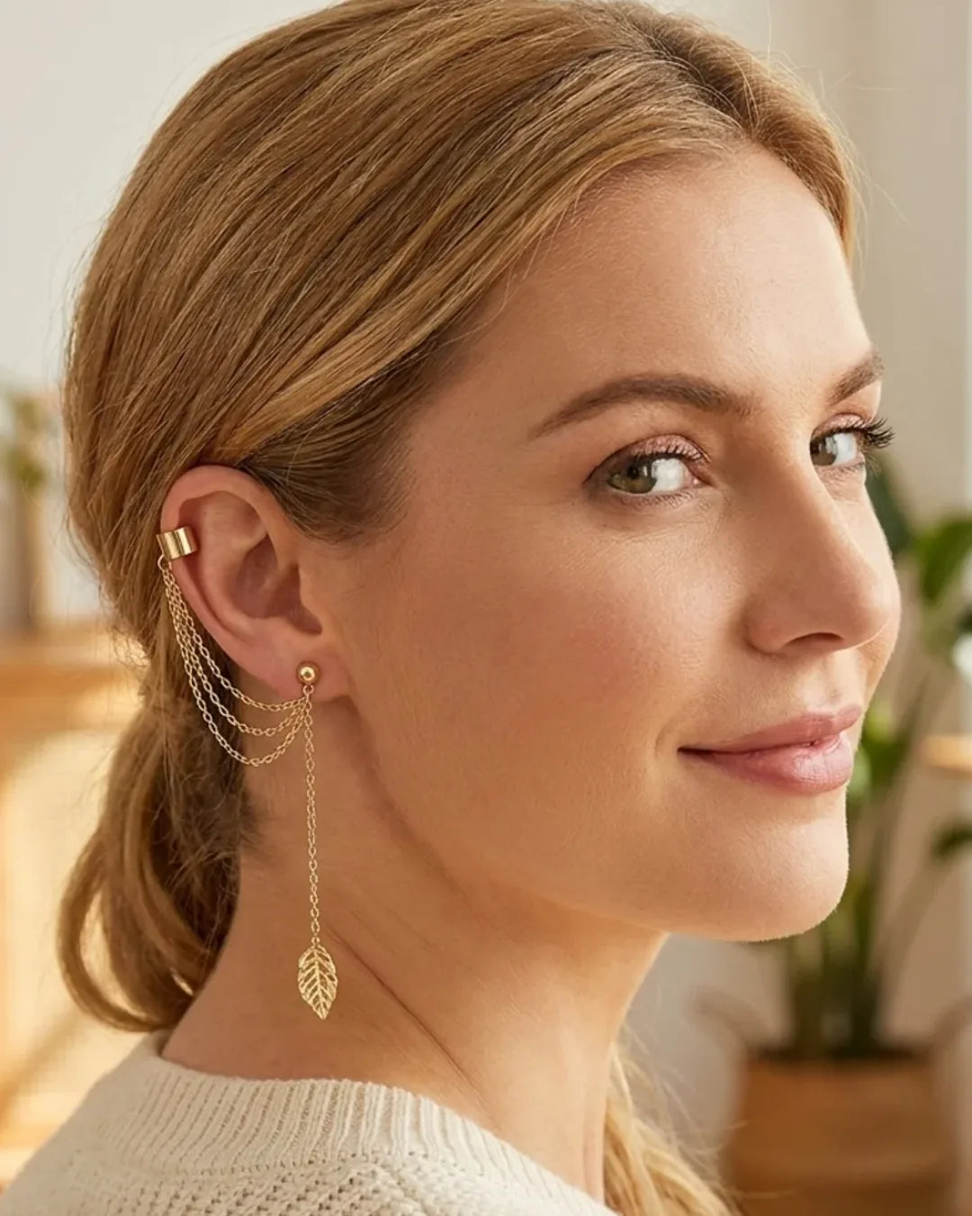 Avielle Leaf Drop Chain Ear Cuff (single ear)