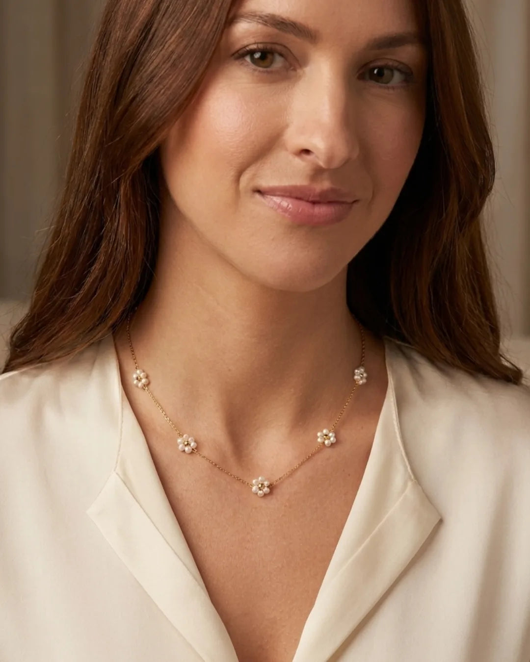 Evangeline Pearl Flower Necklace Bloom