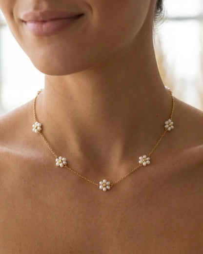 Evangeline Pearl Flower Necklace Bloom