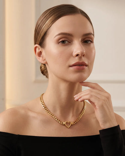 Valentina Heart Chain Necklace Amour
