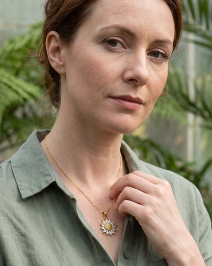 Solara Sunflower Pendant Necklace Radiance
