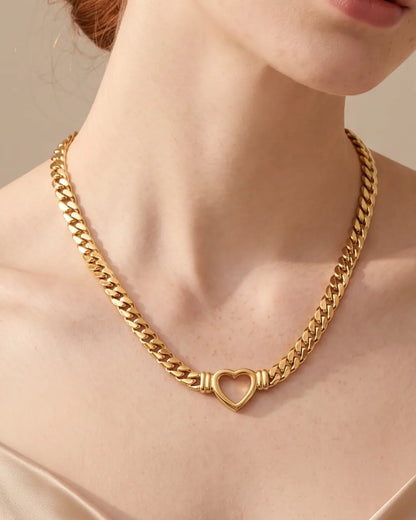 Valentina Heart Chain Necklace Amour